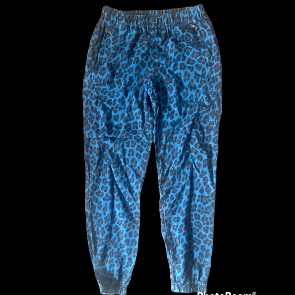 Young fabulous and broke blue leopard pants S